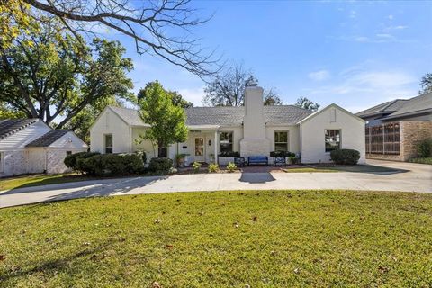 5811 El Campo Avenue Fort Worth TX 76107