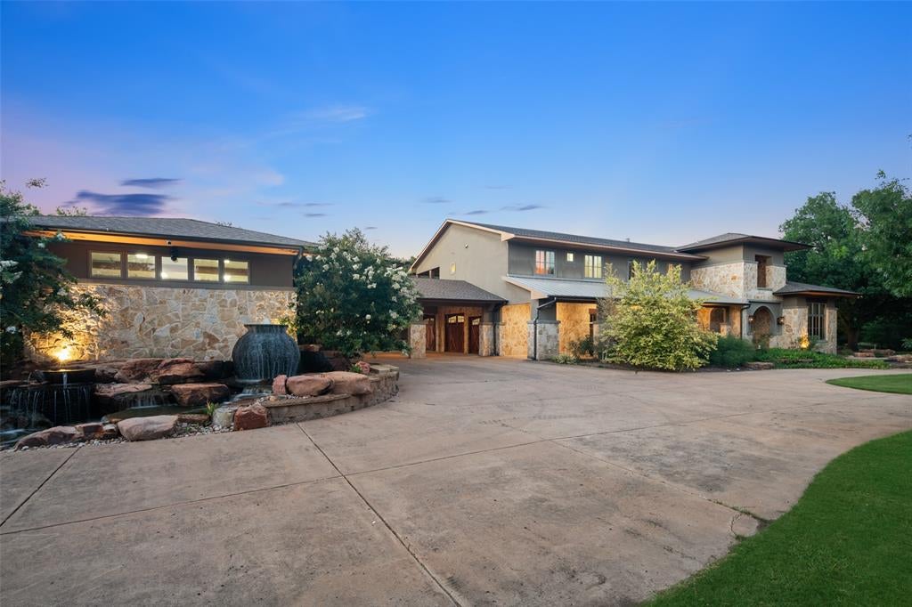 6 Wimbledon Court