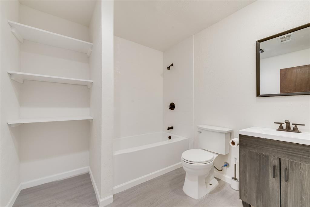 White Rock Village 01 - Residential