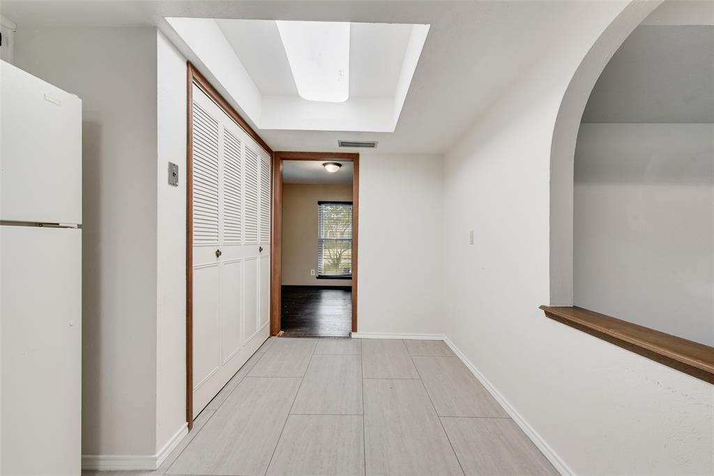 White Rock Village 01 - Residential