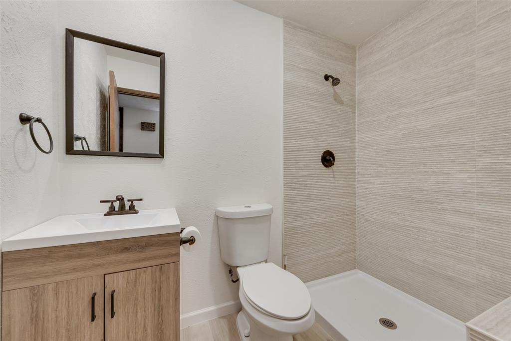 White Rock Village 01 - Residential