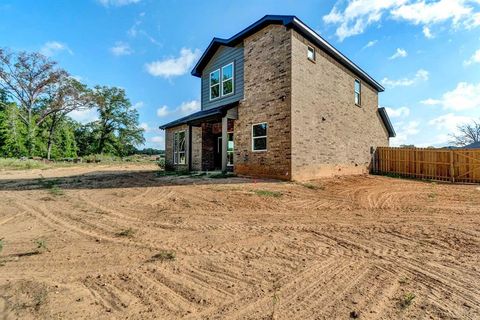 A home in Lindale