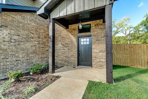 A home in Lindale