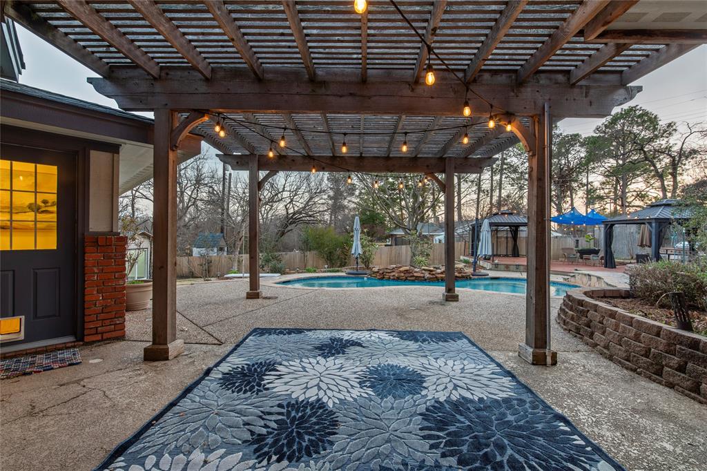 Grapevine, Texas 76051, United States, 4 Bedrooms Bedrooms, ,5 BathroomsBathrooms,Residential,Pending,7990