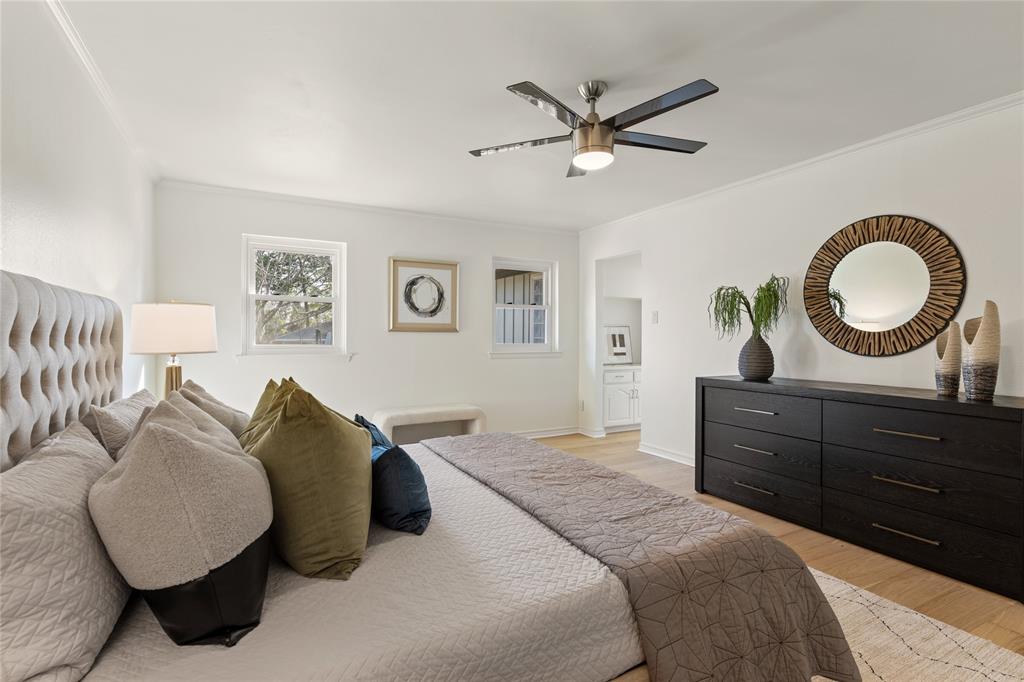 Grapevine, Texas 76051, United States, 4 Bedrooms Bedrooms, ,5 BathroomsBathrooms,Residential,Pending,7990