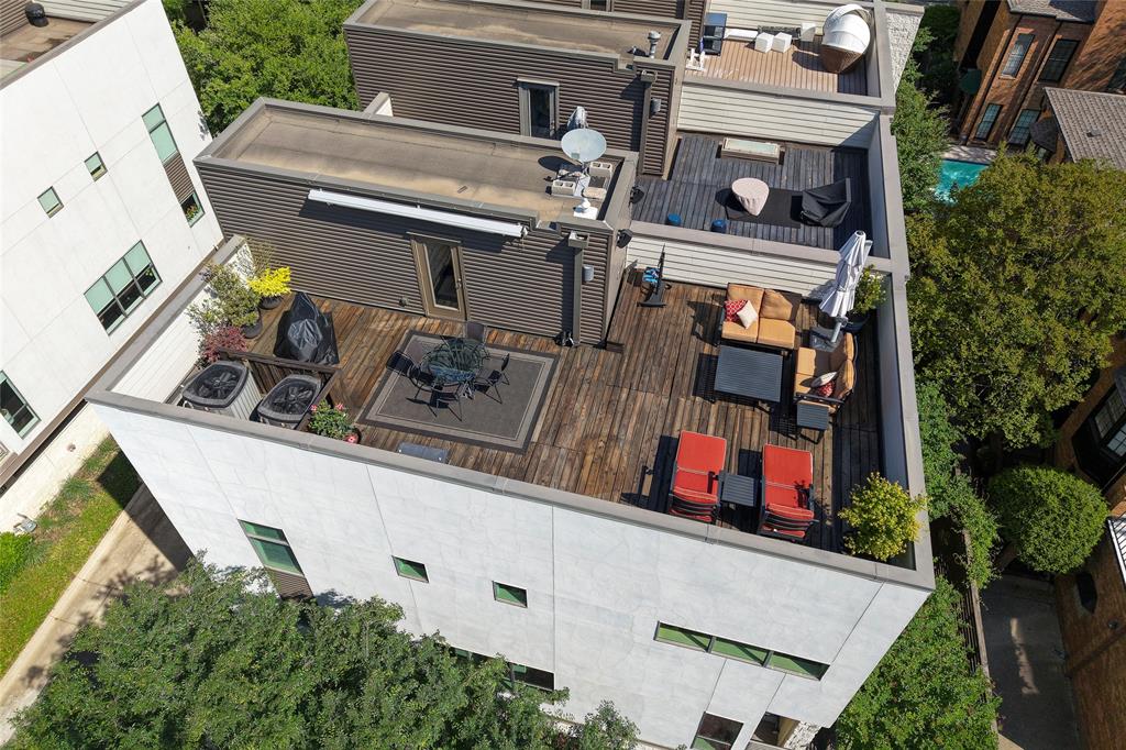 Twnhms 4111 - Residential