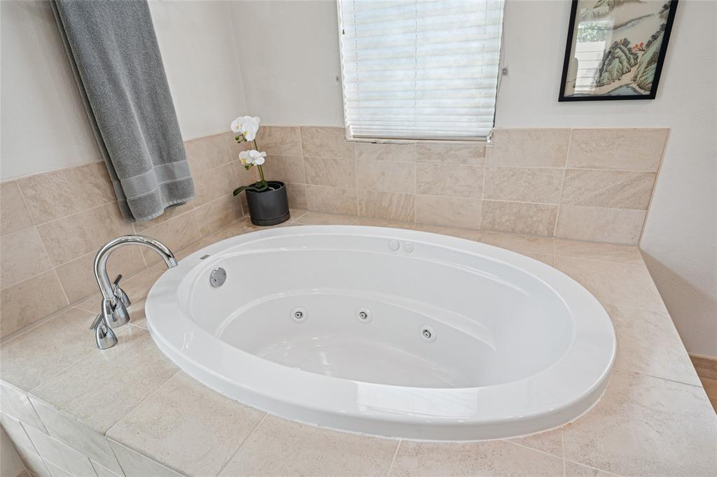 Twnhms 4111 - Residential