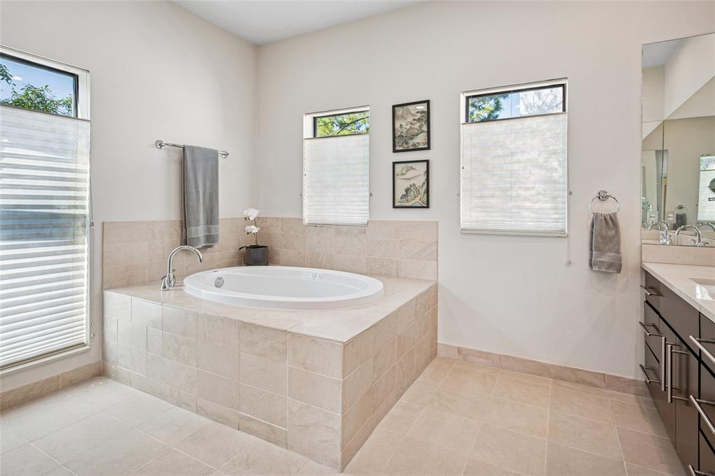 Twnhms 4111 - Residential