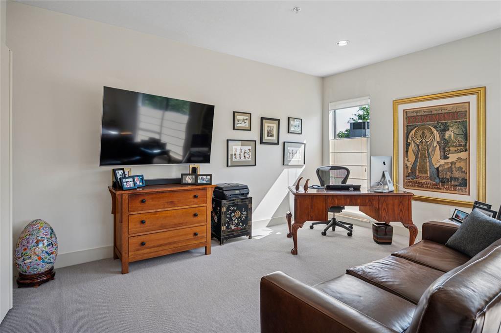 Twnhms 4111 - Residential