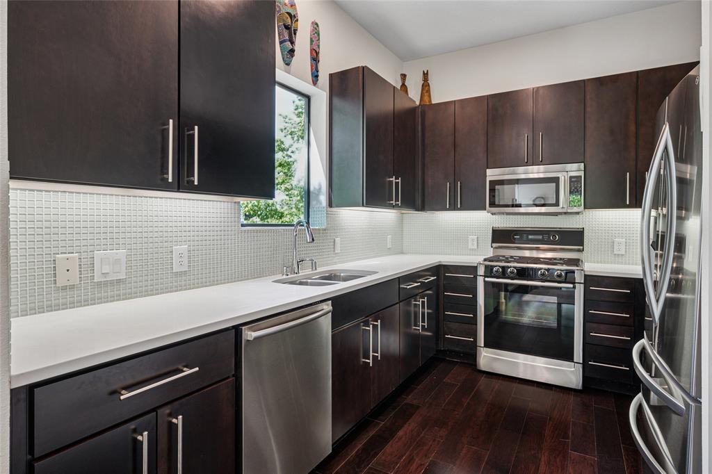 Twnhms 4111 - Residential