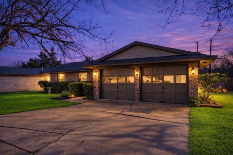 1019 S Valentine Drive Sherman TX 75090