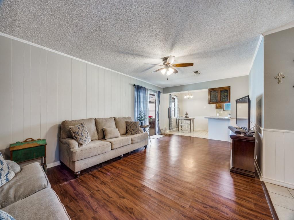 1019 S Valentine Drive