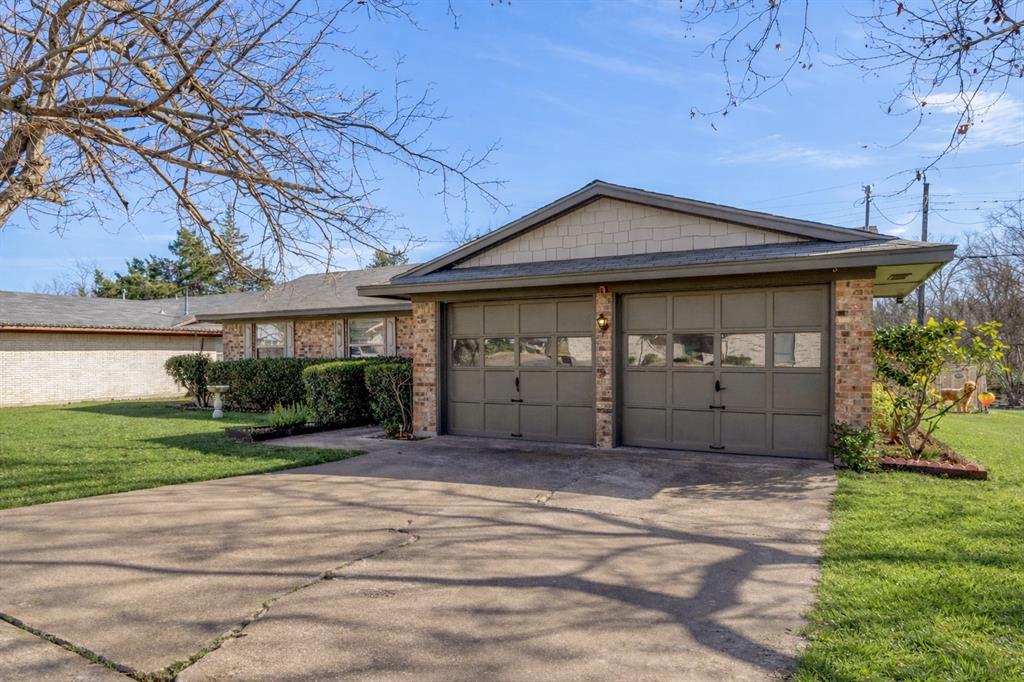 1019 S Valentine Drive