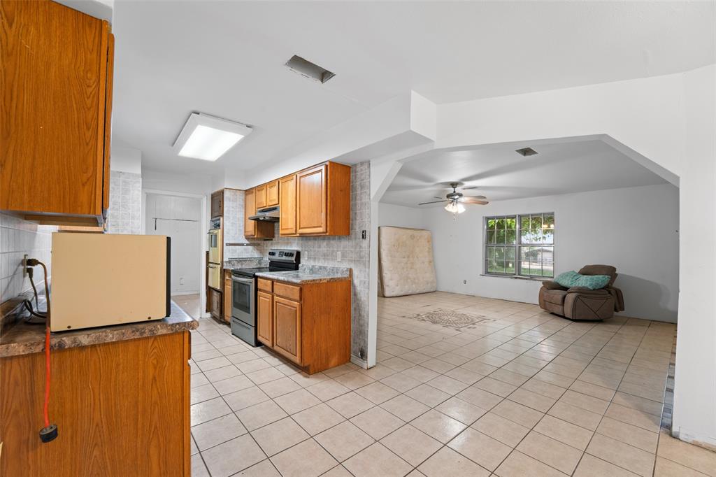 9832 County Road 540
