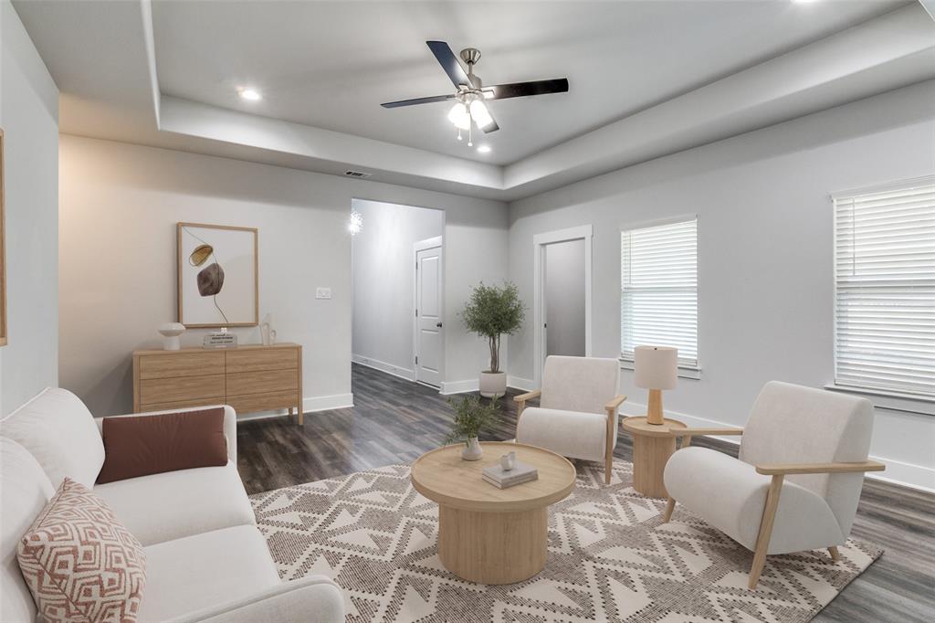 2704 Lucky Lane