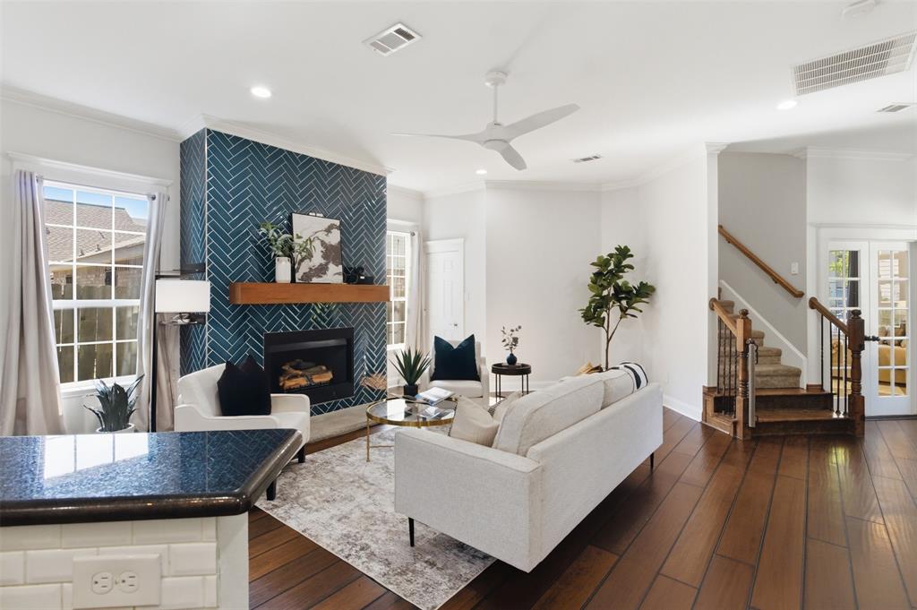 612 W 8th Street