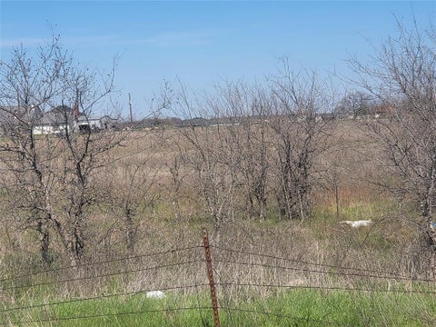 Photo of US 380 W US 380, Krum, TX 76249 (MLS # 21310880)