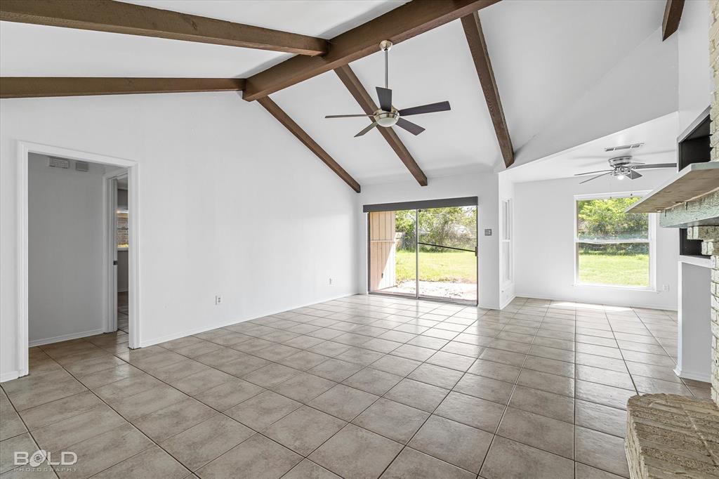 Bossier City, Louisiana 71112, United States, 3 Bedrooms Bedrooms, ,2 BathroomsBathrooms,Residential,Contingent,107332