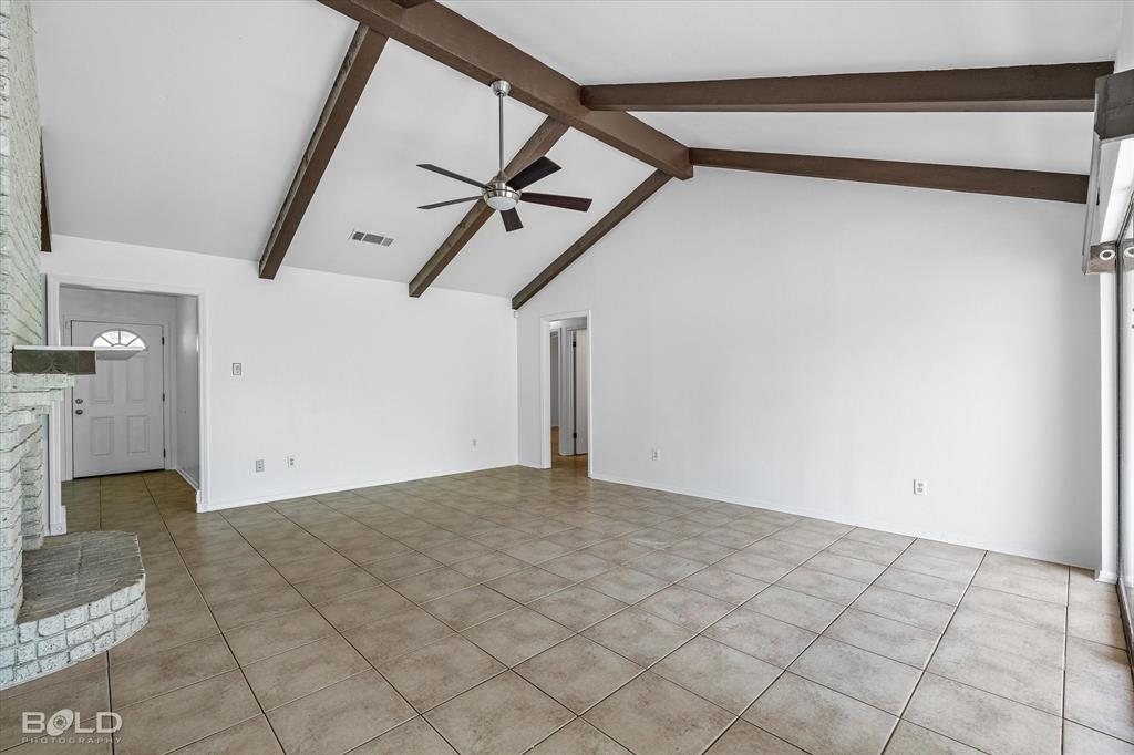 Bossier City, Louisiana 71112, United States, 3 Bedrooms Bedrooms, ,2 BathroomsBathrooms,Residential,Contingent,107332