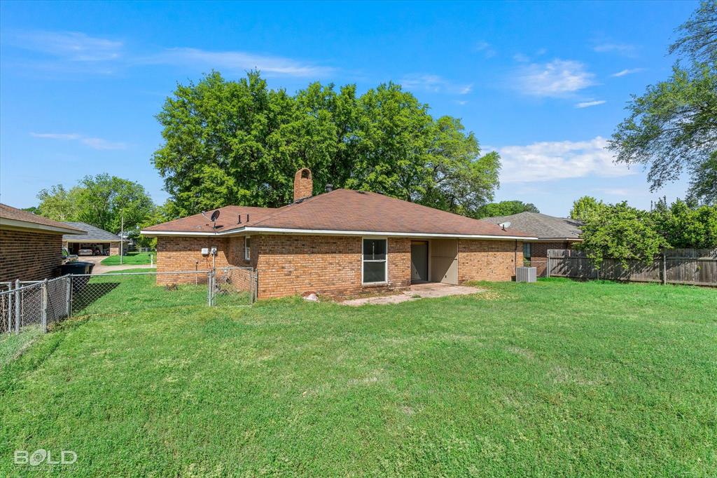 Bossier City, Louisiana 71112, United States, 3 Bedrooms Bedrooms, ,2 BathroomsBathrooms,Residential,Contingent,107332