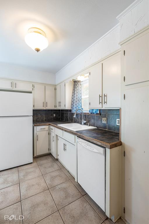 Bossier City, Louisiana 71112, United States, 3 Bedrooms Bedrooms, ,2 BathroomsBathrooms,Residential,Contingent,107332