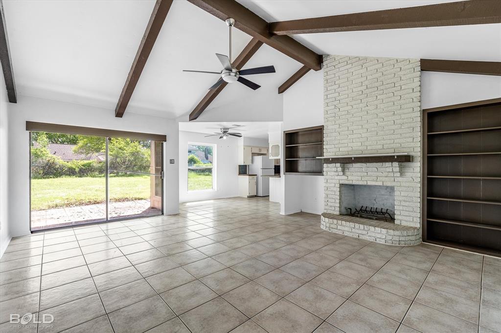 Bossier City, Louisiana 71112, United States, 3 Bedrooms Bedrooms, ,2 BathroomsBathrooms,Residential,Contingent,107332