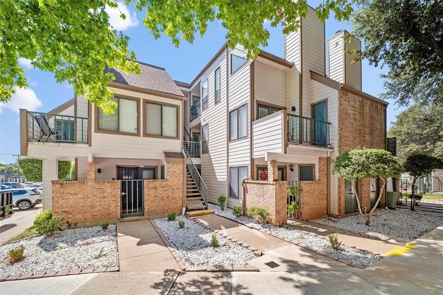 Wanting or needing a place conveniently located to everything DFW has to offer? This nice condo is located near HWY 360 so you've got easy access to highways to DFW Airport, Arlington Entertainment District, Dallas, Fort Worth and so much more! An upstairs unit, this condo offers just enough space for one's needs! One spacious bedroom offers two separate closets, access to the washer-dryer and ensuite bathroom. The  vaulted ceiling in the living area makes the space seem larger than it is. Plenty of windows let the sunshine in, too! Laminate flooring is found in the living and dining areas. Also, there's a cozy loft space up the carpeted staircase that would make a great home office or exercise room, or a craft room! And, there's a nice balcony off the living room to easily get some fresh air! The condo is located towards the front of the complex and offers a designated parking space just steps away from the condo! And, there are community pools, a tennis court and exercise room, too! HOA covers water, sewer and pest control! Come check it out!