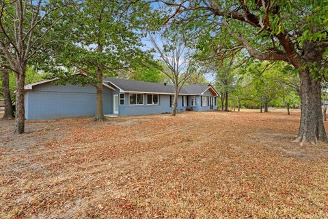 Tiny photo for 102 Old Pecan, Ennis, TX 75119 (MLS # 21385323)
