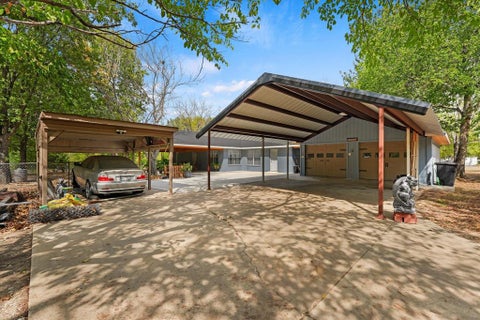 Tiny photo for 102 Old Pecan, Ennis, TX 75119 (MLS # 21385323)