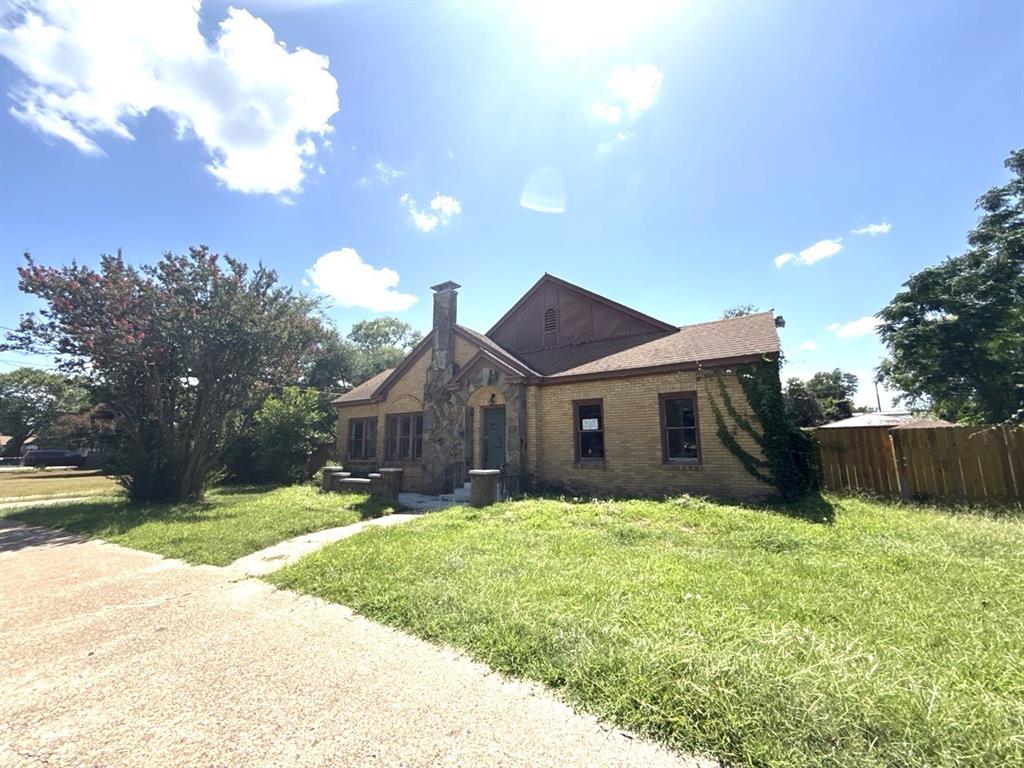 216 S Prairieville Street
