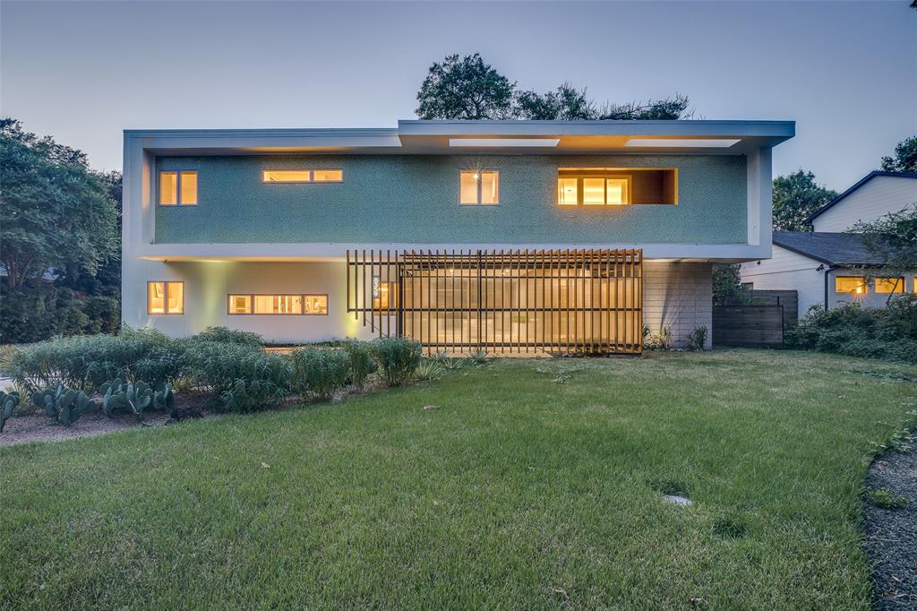 8359 San Fernando Way