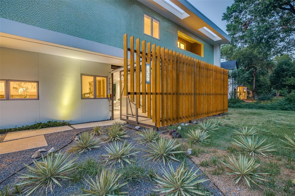8359 San Fernando Way