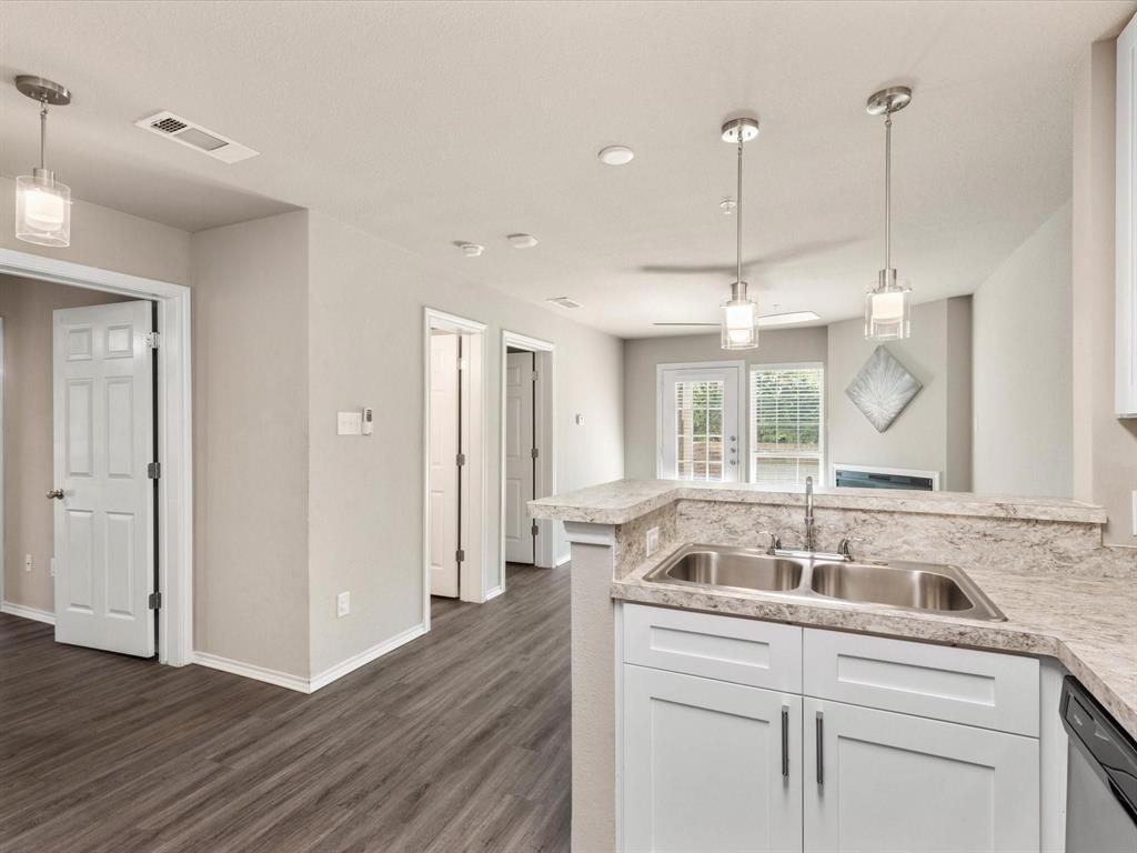 Sablr Ridge Condos Ph 01 06 - Residential Lease