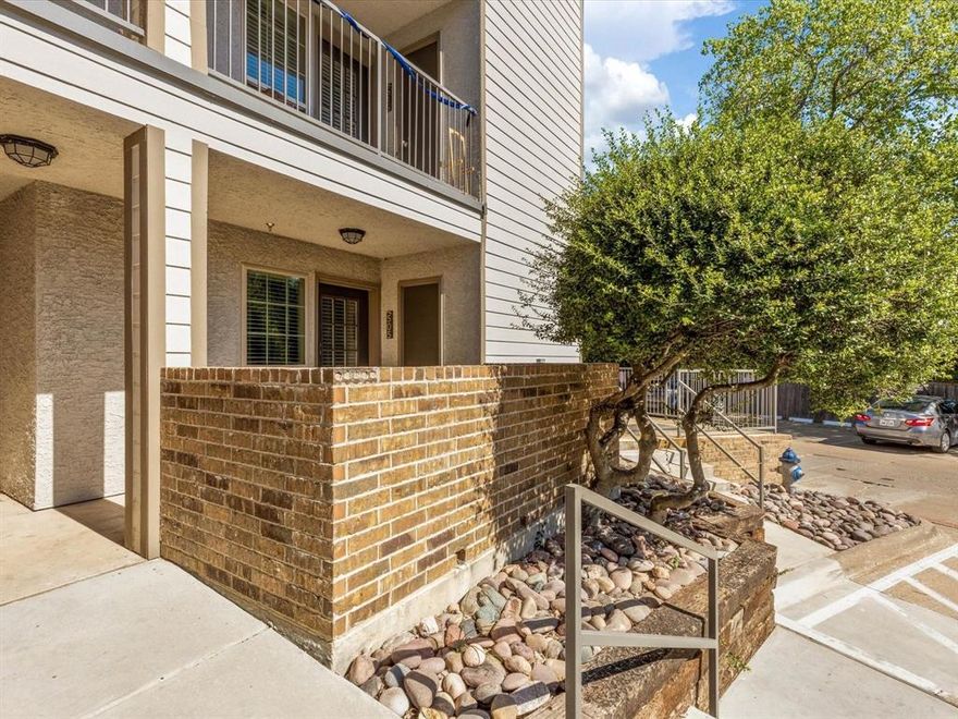 Construction completed in 2020 with inside & outside renovations.  Two bedroom, two bath located on the first floor.  Appliances include washer, dryer, and refrigerator.  Unit includes 3 patio areas, 2 storage closets, 42 inch cabinets, soft-close drawers, LED lighting, and electric fireplace.  Near major highways, shopping and more. HOA includes tennis courts, swimming pool, jacuzzi and workout facility.