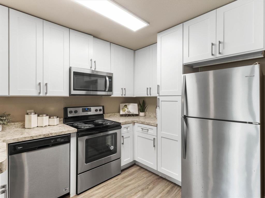 Sablr Ridge Condos Ph 01 06 - Residential Lease