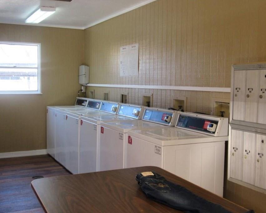 Park Lane Twnhms Ph 01 - Residential Lease