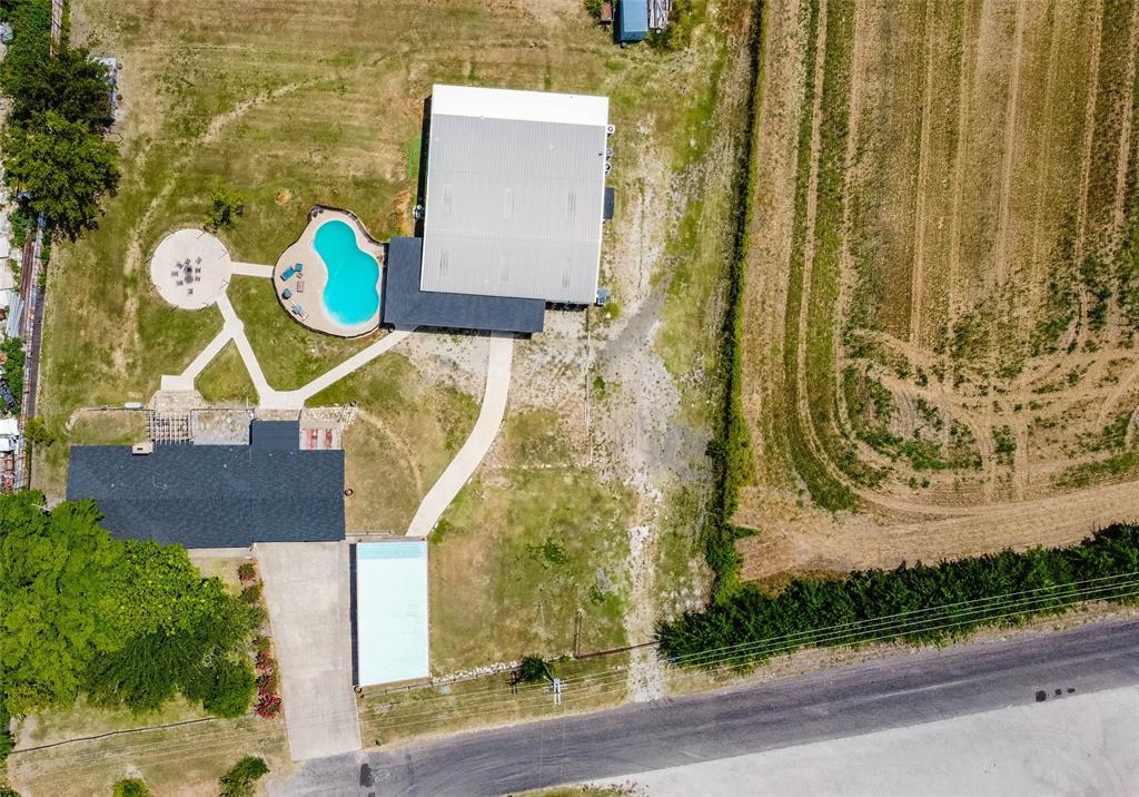 8204 County Road 1061
