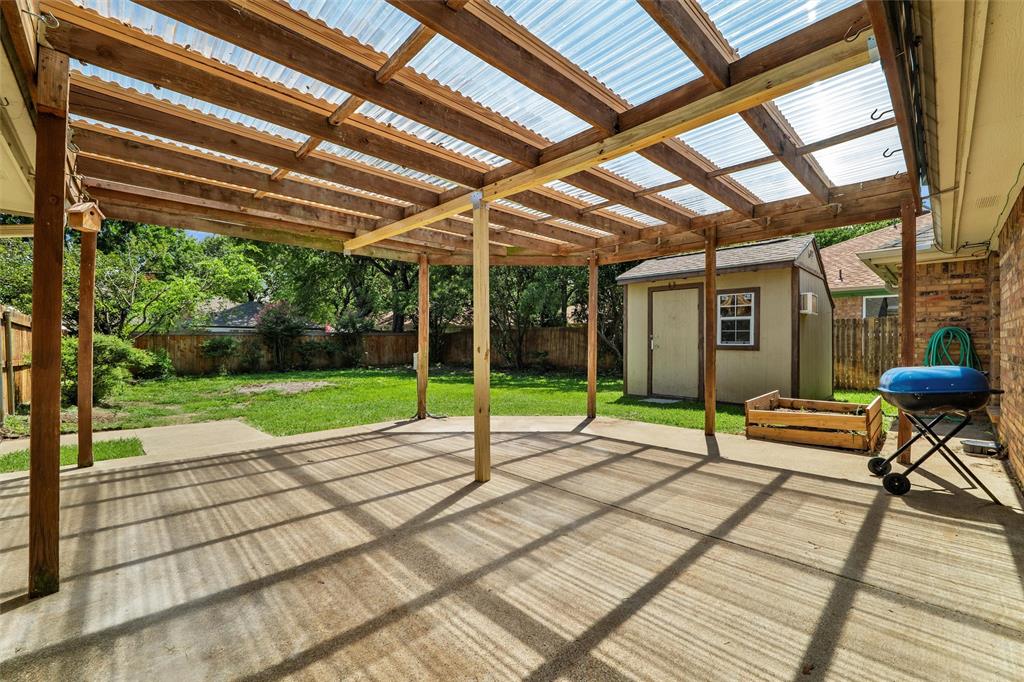 6844 Inwood Drive