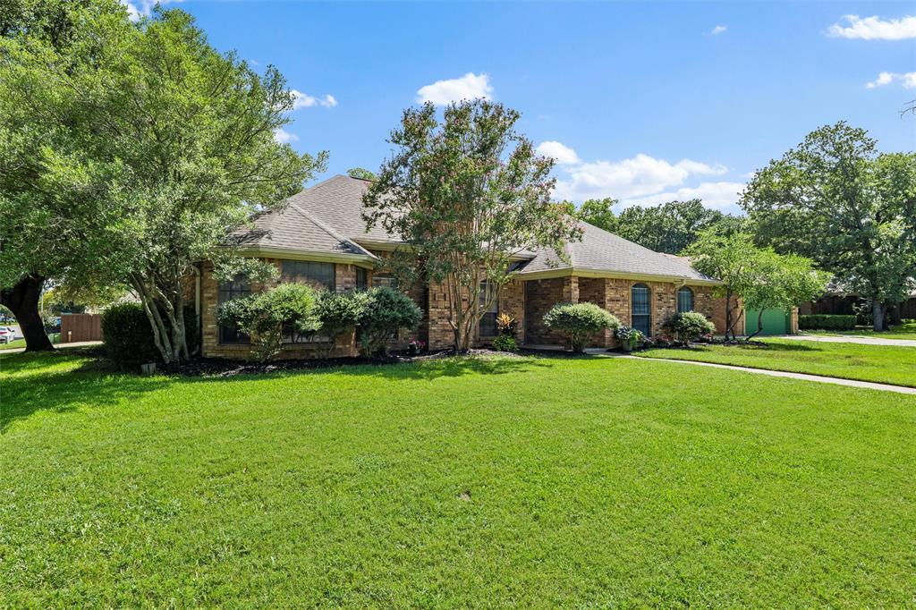 6844 Inwood Drive
