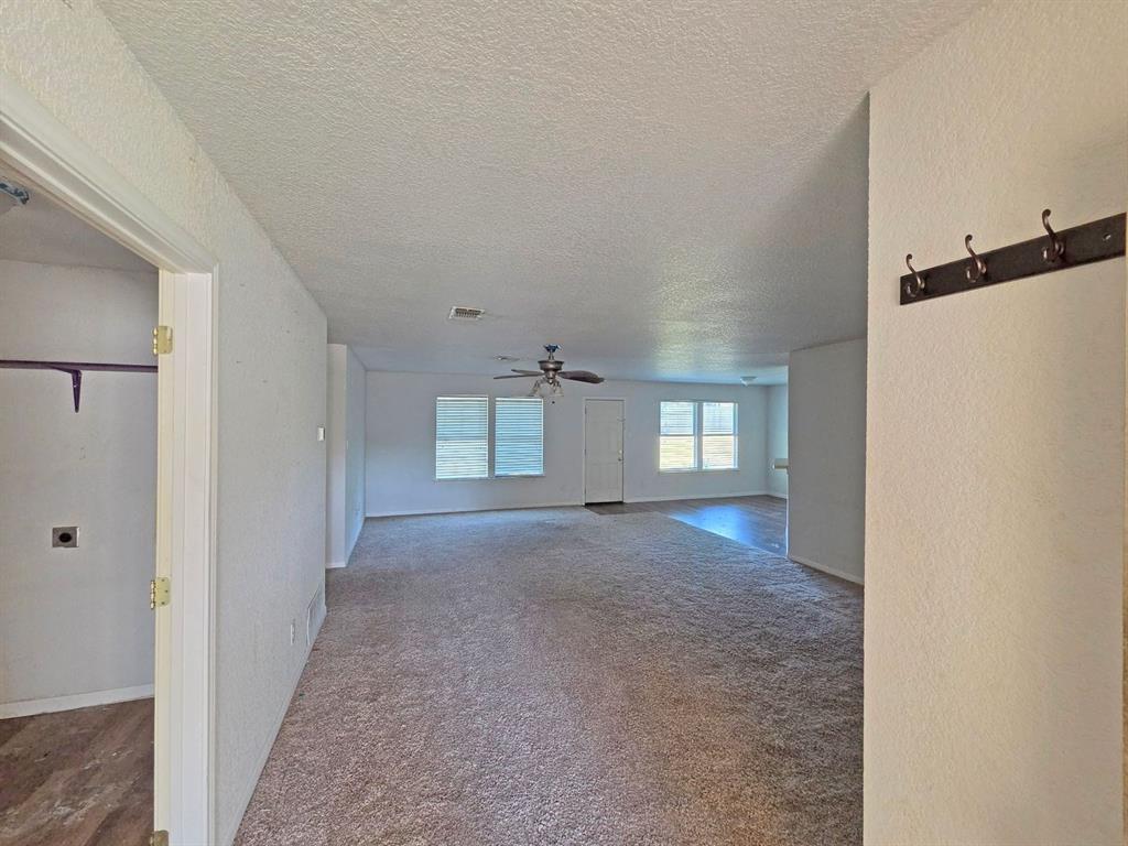 6204 Kelly Drive