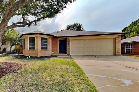 Photo of 520 Hollyberry Drive, Mansfield, TX 76063 (MLS # 21372923)
