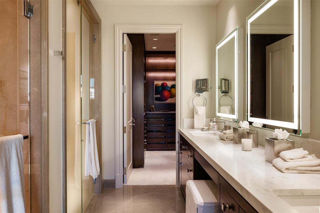 Tower & Regency Row Residence Condo - Residential