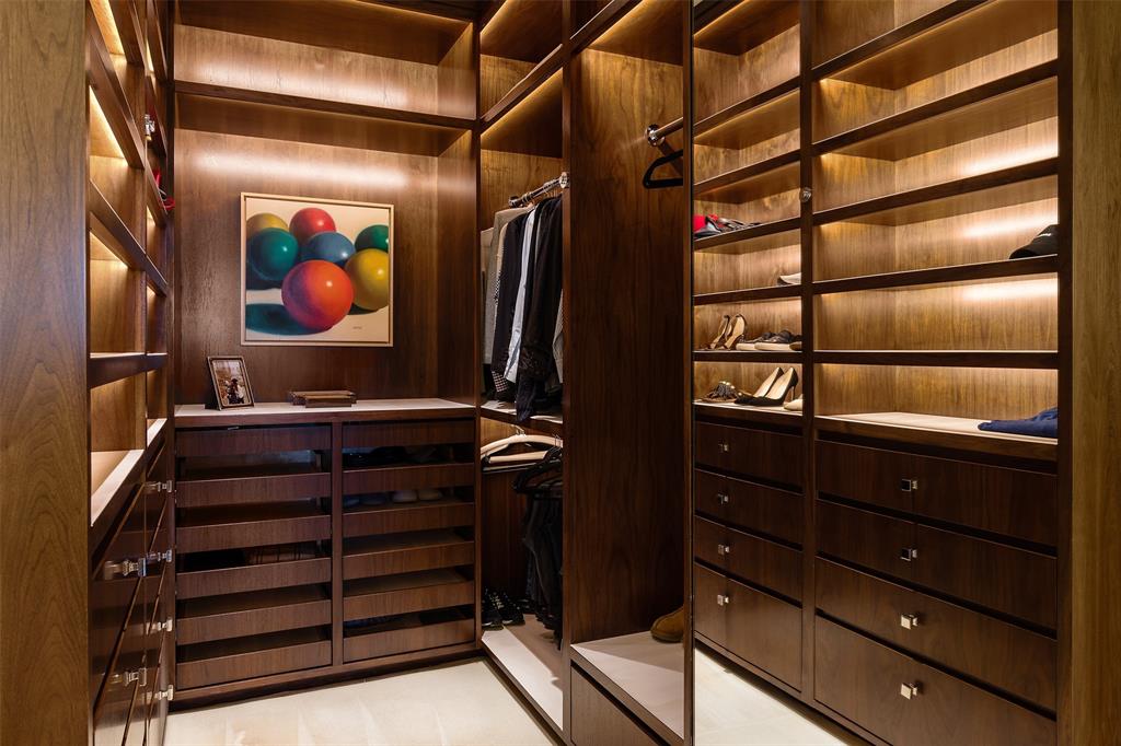 Tower & Regency Row Residence Condo - Residential