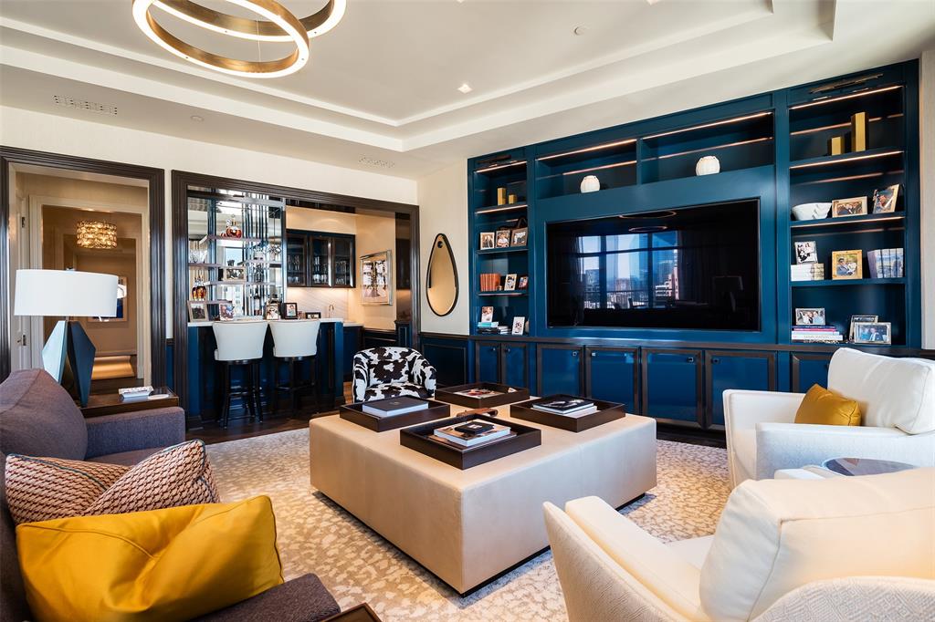 Tower & Regency Row Residence Condo - Residential