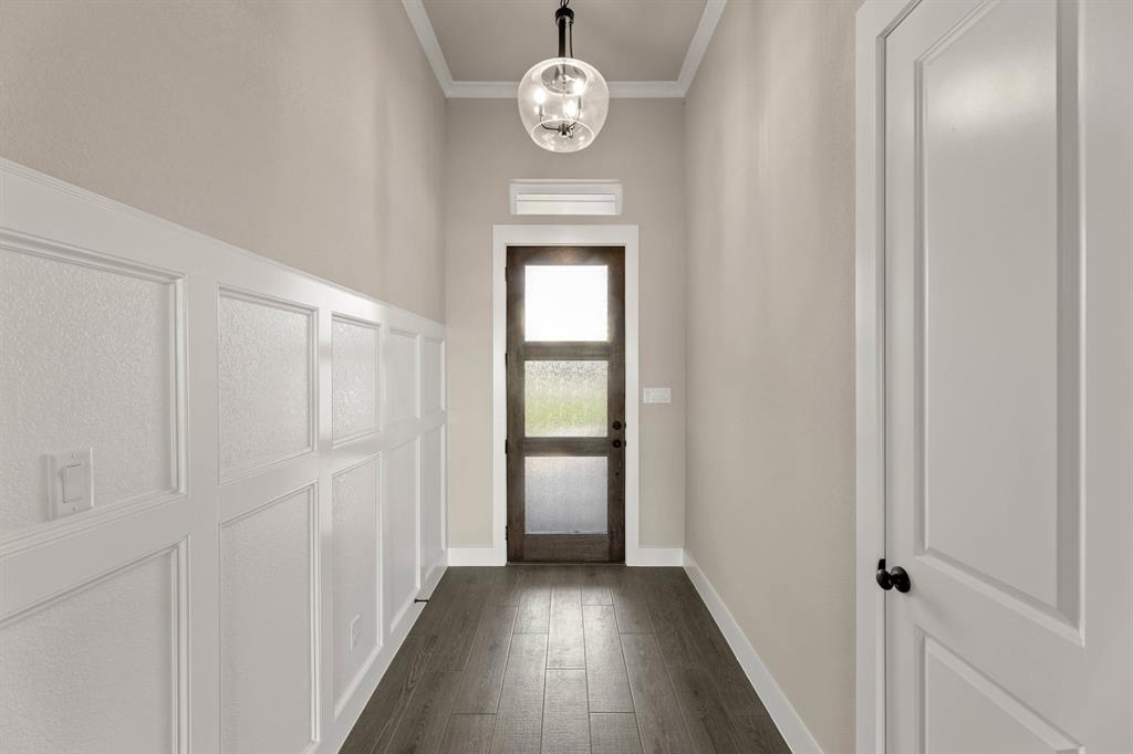 1017 Lake Prairie Trail