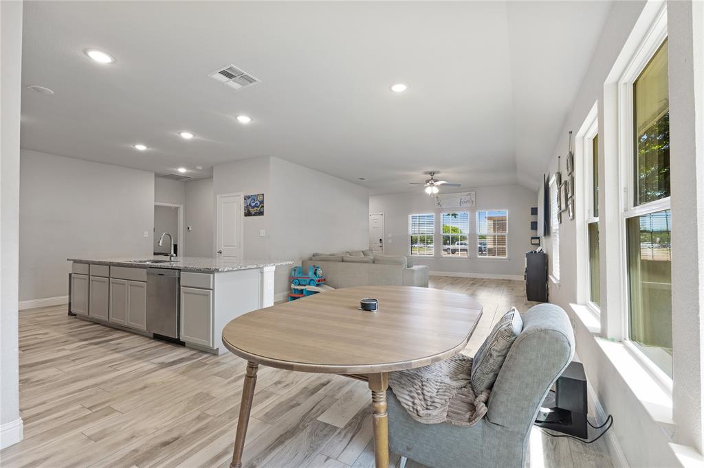 Redford Place Addition - Residential Lease