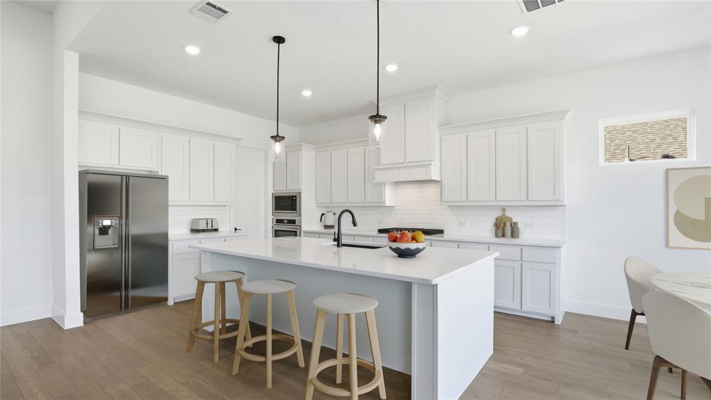 7432 Wayward Wind Way