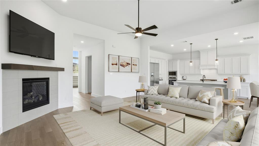 7432 Wayward Wind Way