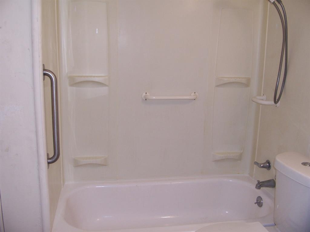 Fort Worth, Texas 76111, United States, 2 Bedrooms Bedrooms, ,1 BathroomBathrooms,Residential,Pending,127299