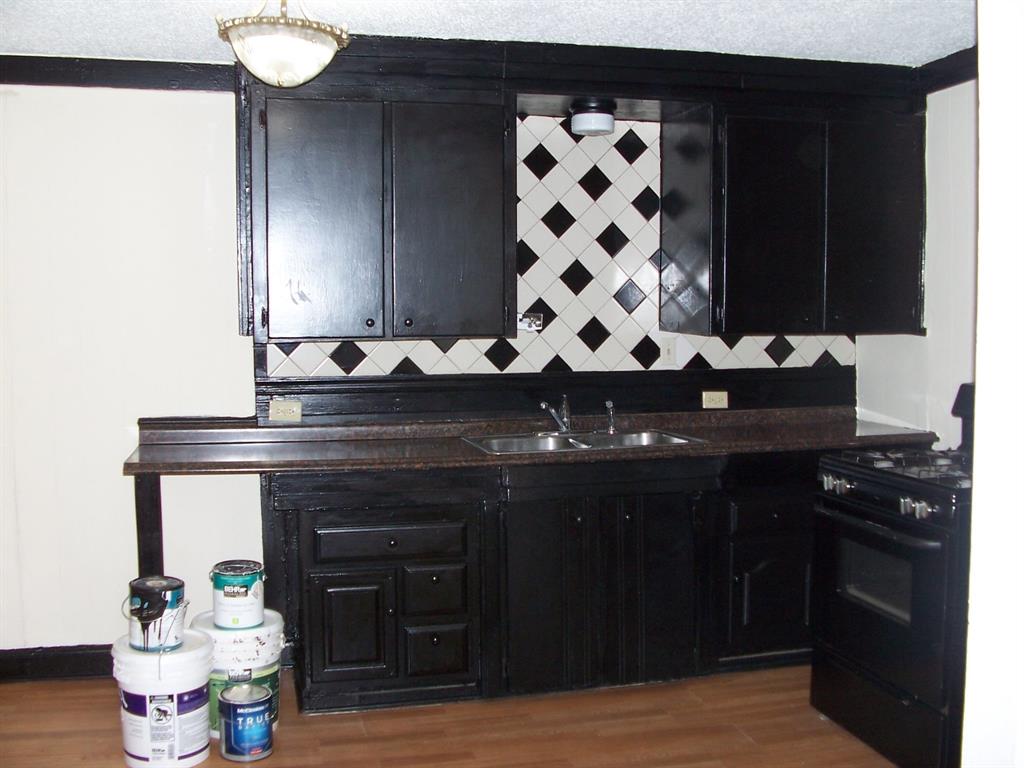 Fort Worth, Texas 76111, United States, 2 Bedrooms Bedrooms, ,1 BathroomBathrooms,Residential,Pending,127299